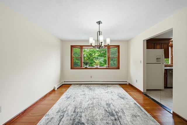 12 Thomas Cir, Stoneham, MA 02180