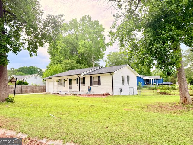 6205 Fieldcrest Drive, Morrow, GA 30260