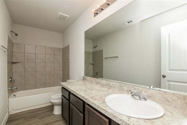 2804 Redhead Place, Ennis, TX 75119