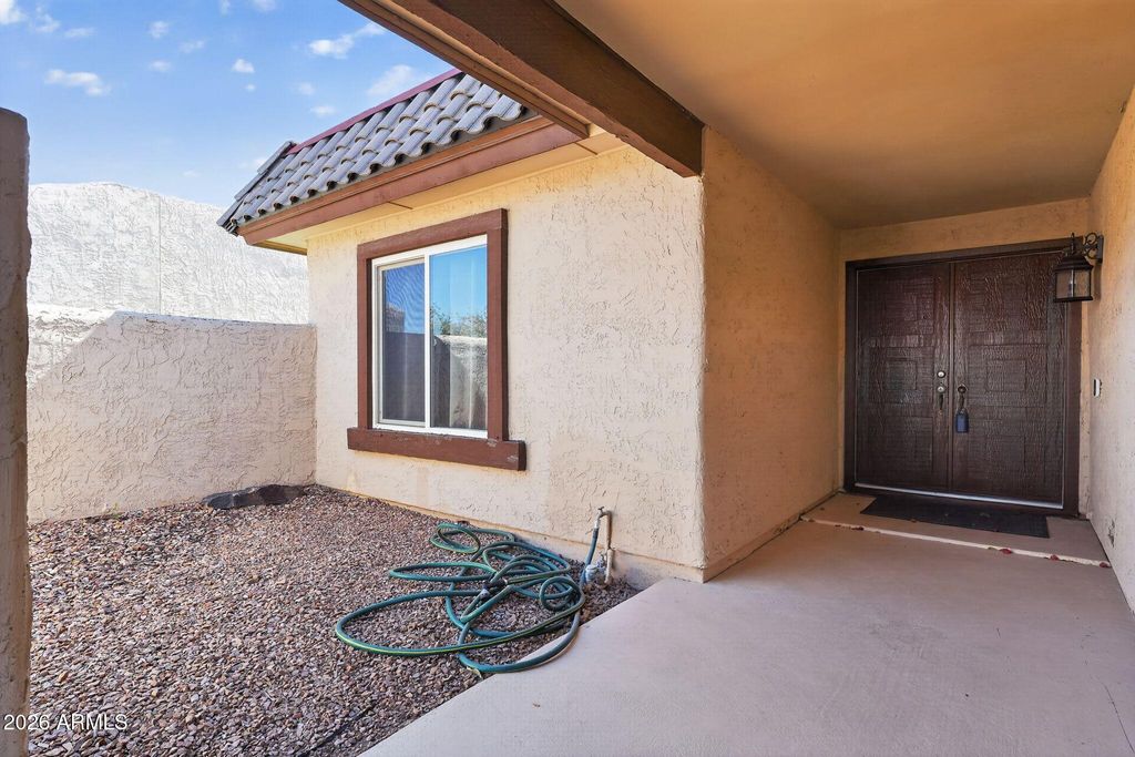 11609 S Maze Court, Phoenix, AZ 85044
