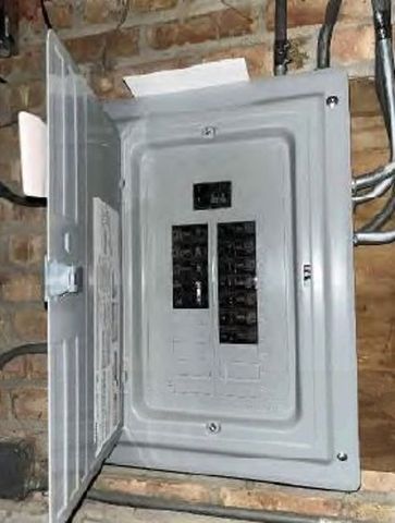 649 Escanaba Avenue, Calumet City, IL 60409