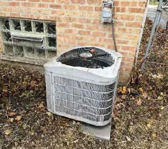 649 Escanaba Avenue, Calumet City, IL 60409