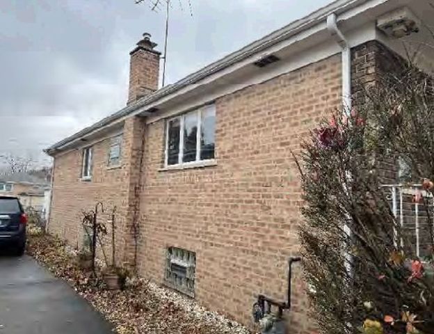 649 Escanaba Avenue, Calumet City, IL 60409