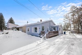 907 Chestnut Street, Cadillac, MI 49601