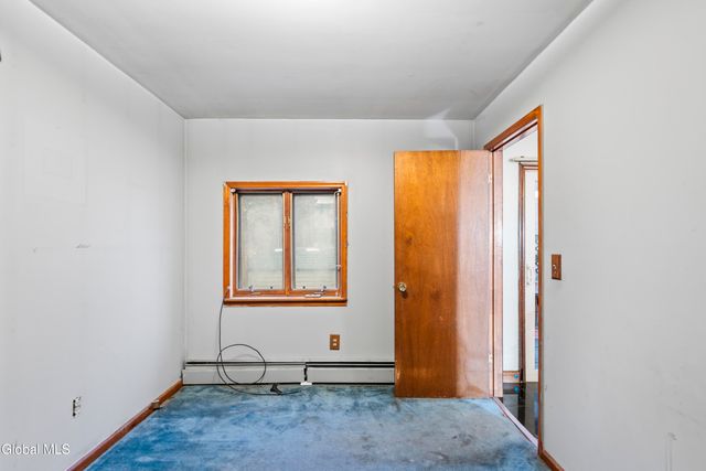 327 4th Street, Troy, NY 12180