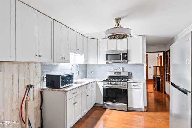 327 4th Street, Troy, NY 12180