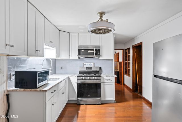 327 4th Street, Troy, NY 12180