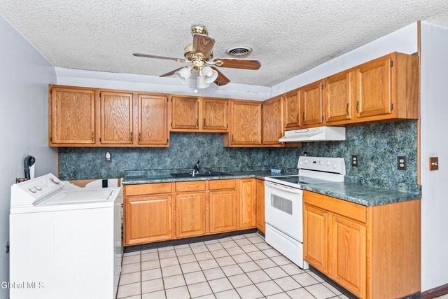 327 4th Street, Troy, NY 12180