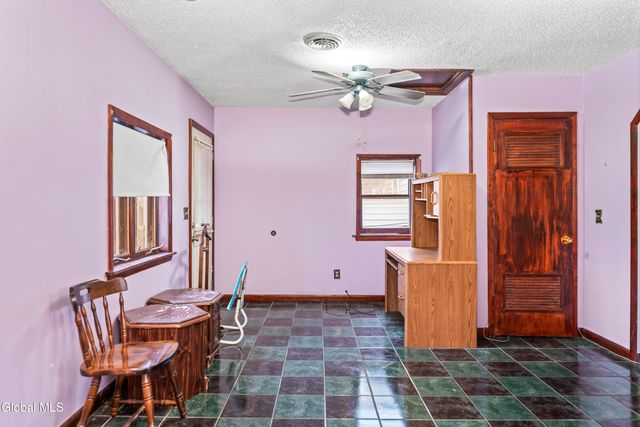 327 4th Street, Troy, NY 12180