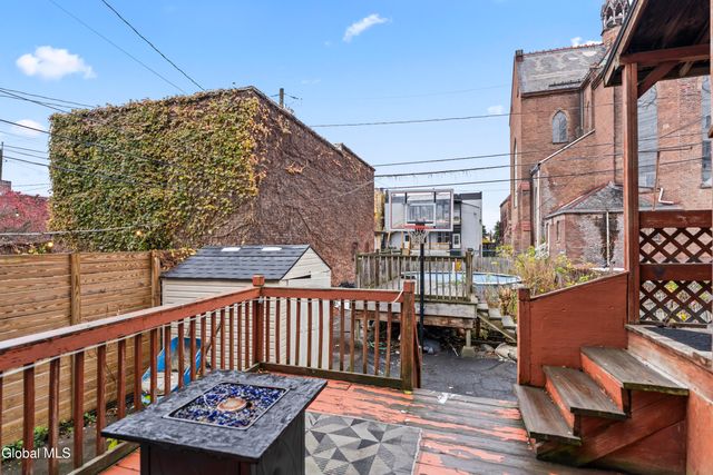 327 4th Street, Troy, NY 12180