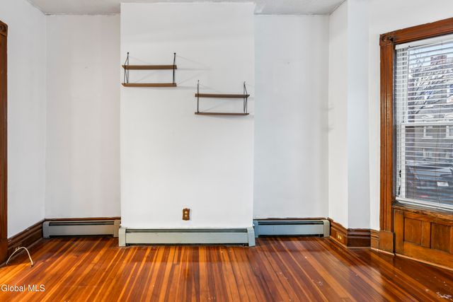 327 4th Street, Troy, NY 12180