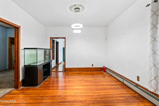 327 4th Street, Troy, NY 12180