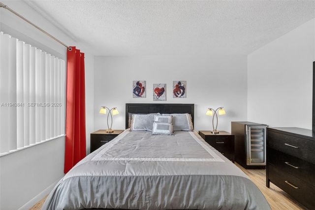 9481 Sunrise Lakes Boulevard 210, Sunrise, FL 33322