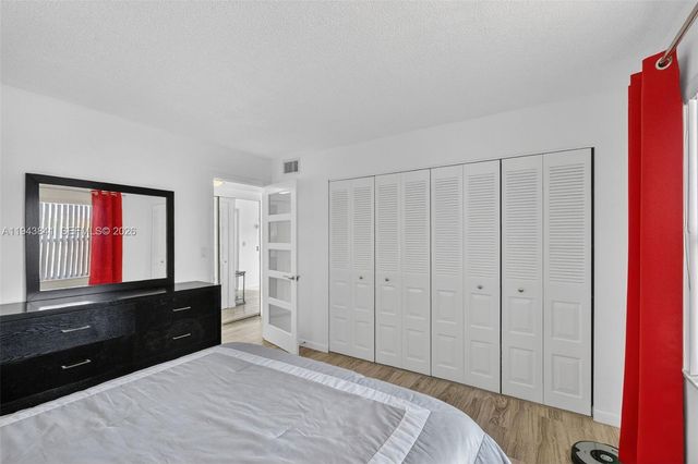 9481 Sunrise Lakes Boulevard 210, Sunrise, FL 33322