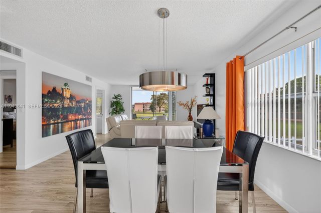 9481 Sunrise Lakes Boulevard 210, Sunrise, FL 33322