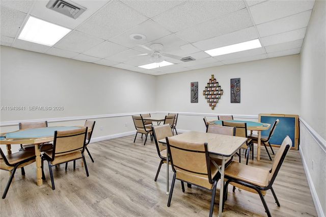 9481 Sunrise Lakes Boulevard 210, Sunrise, FL 33322