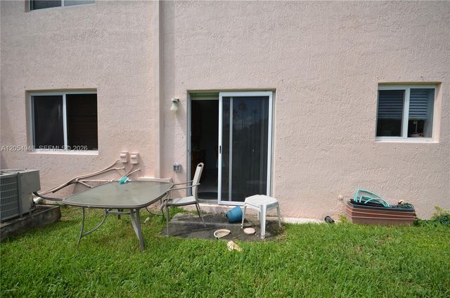 1270 SE 27th St 101, Homestead, FL 33035