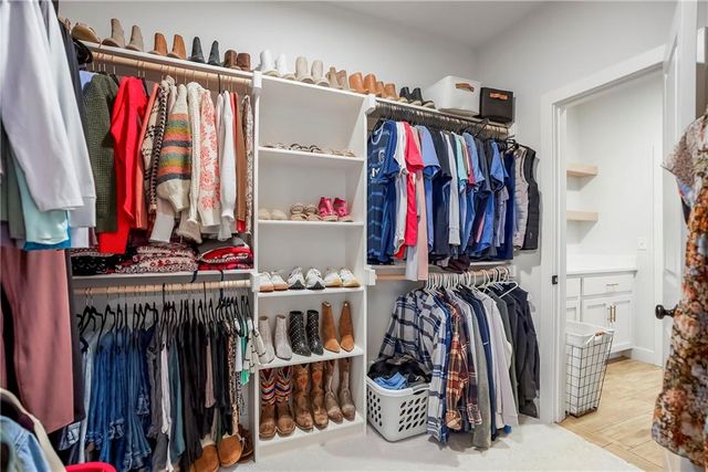 21123 W 186th Terrace, Spring Hill, KS 66083