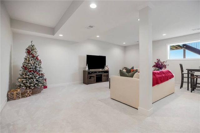 21123 W 186th Terrace, Spring Hill, KS 66083