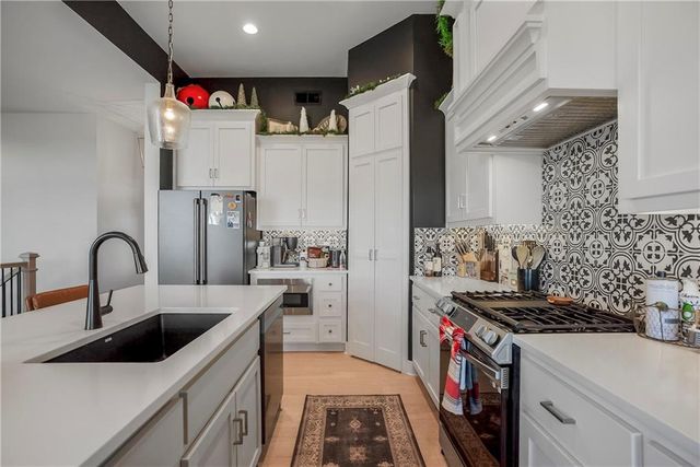 21123 W 186th Terrace, Spring Hill, KS 66083