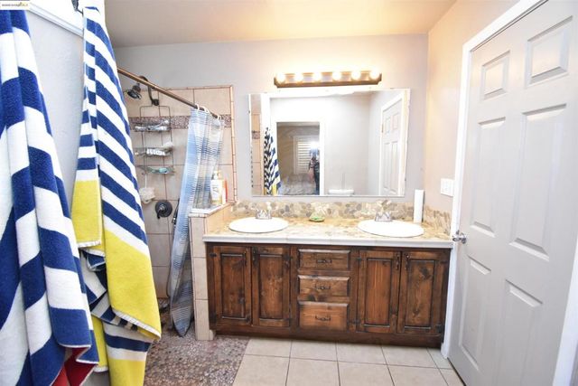 5100 Kiernan Ave, Salida, CA 95368