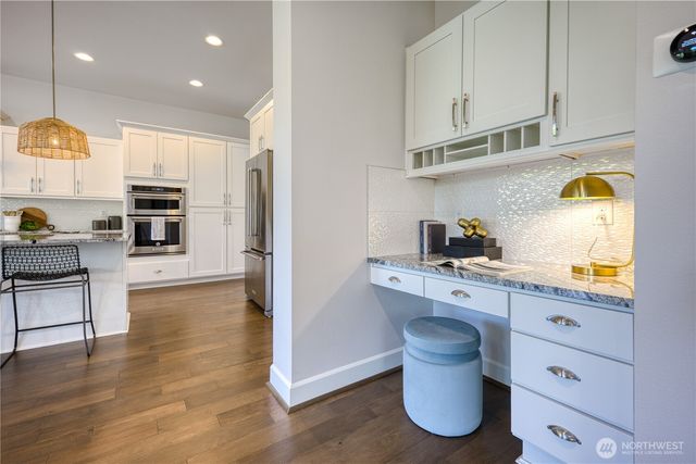 480 6th Lane NE, Issaquah, WA 98029