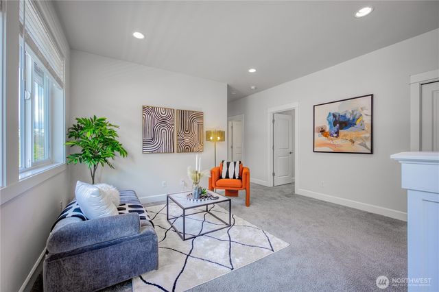 480 6th Lane NE, Issaquah, WA 98029