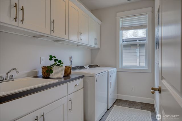 480 6th Lane NE, Issaquah, WA 98029