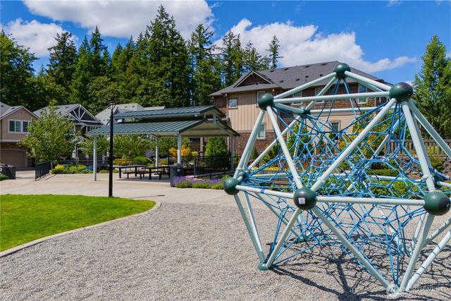 480 6th Lane NE, Issaquah, WA 98029