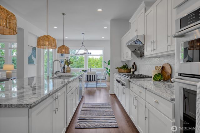 480 6th Lane NE, Issaquah, WA 98029