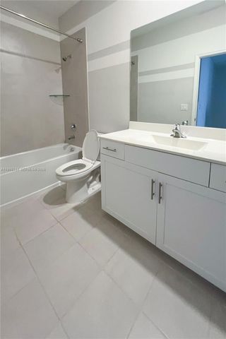 20800 NE 5th Ct, Miami, FL 33179