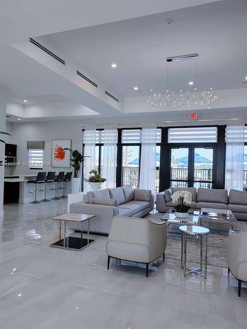 20800 NE 5th Ct, Miami, FL 33179