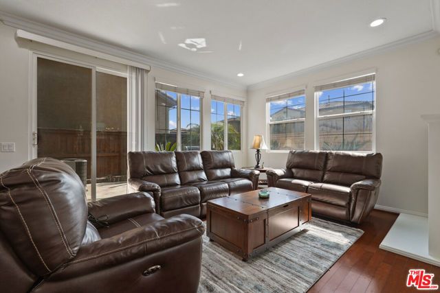 3692 W Chapman Lane, Inglewood, CA 90305