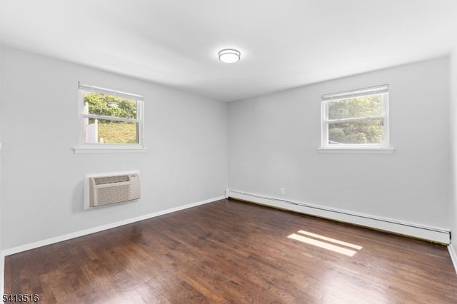 174 Terrace Ave, Jersey City, NJ 07307