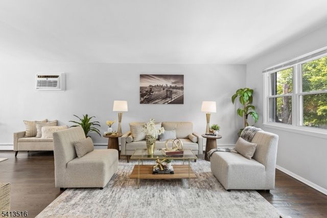 174 Terrace Ave, Jersey City, NJ 07307