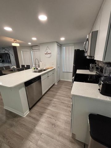 2000 ROYAL BAY BOULEVARD 129, Kissimmee, FL 34746