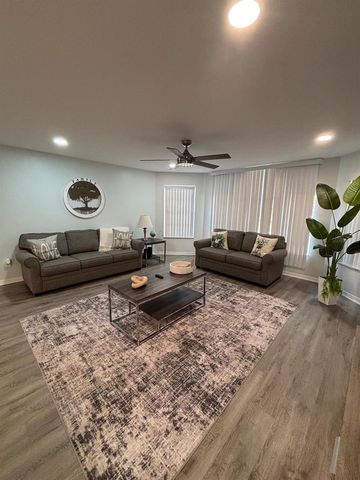 2000 ROYAL BAY BOULEVARD 129, Kissimmee, FL 34746