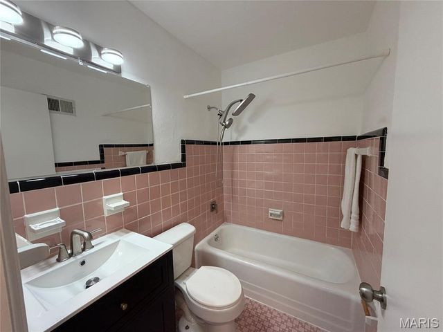 4828 Reavis Barracks Road, Unincorporated, MO 63123
