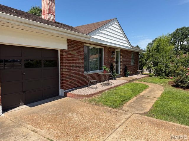 4828 Reavis Barracks Road, Unincorporated, MO 63123