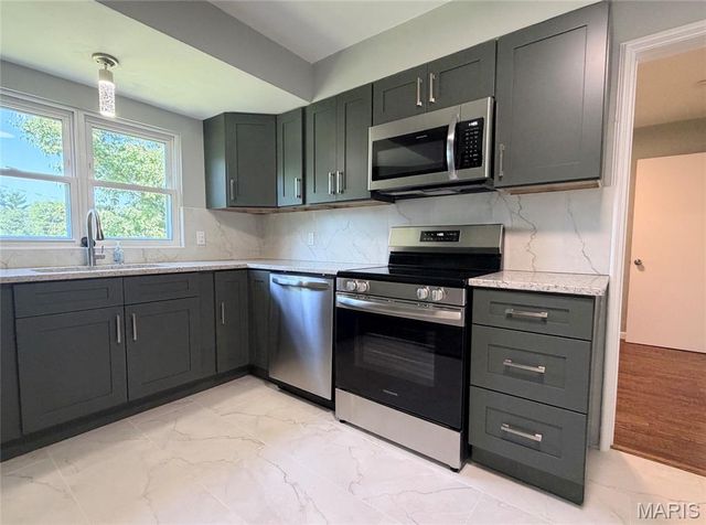 4828 Reavis Barracks Road, Unincorporated, MO 63123