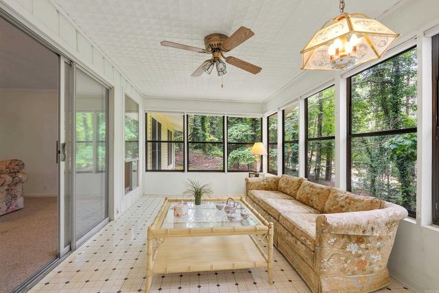 2 Herencia Circle, Hot Springs Village, AR 71909