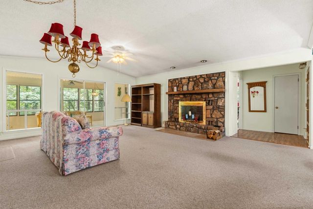2 Herencia Circle, Hot Springs Village, AR 71909