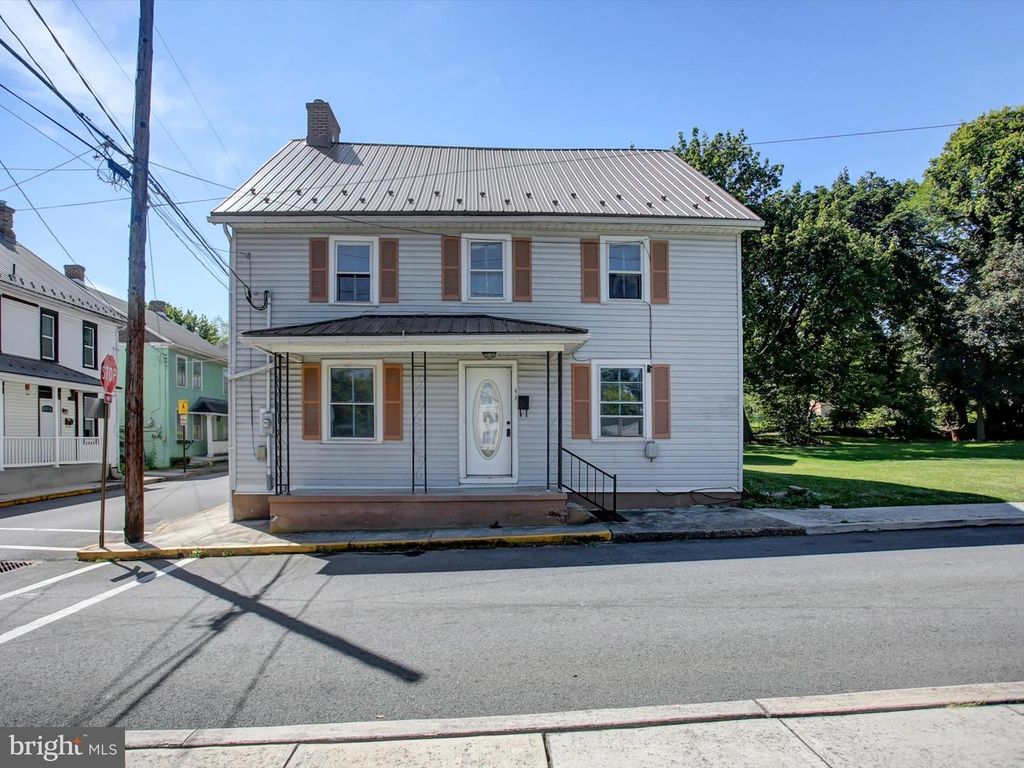 43 E E CALIFORNIA STREET, Mercersburg, PA 17236