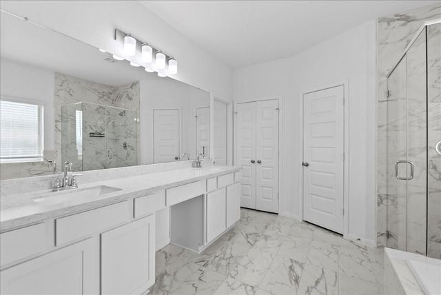 7111 Hillside Avenue, Mont Belvieu, TX 77523