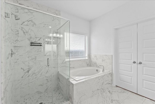 7111 Hillside Avenue, Mont Belvieu, TX 77523