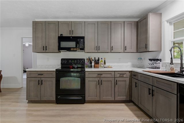 1113 Vesper Lane, Fayetteville, NC 28311