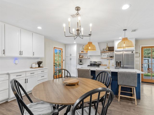 104 Wood Duck LN, Paige, TX 78659