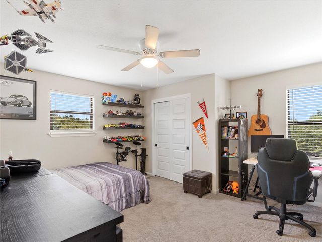 104 Wood Duck LN, Paige, TX 78659