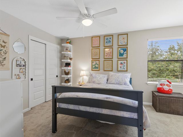 104 Wood Duck LN, Paige, TX 78659