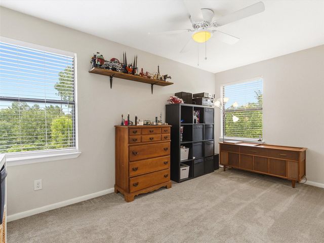 104 Wood Duck LN, Paige, TX 78659